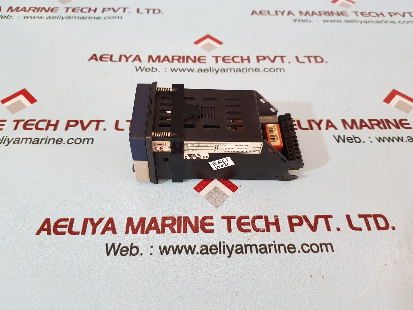 Jumo itron 16 702041/88-888-000-23/061 temperature controller