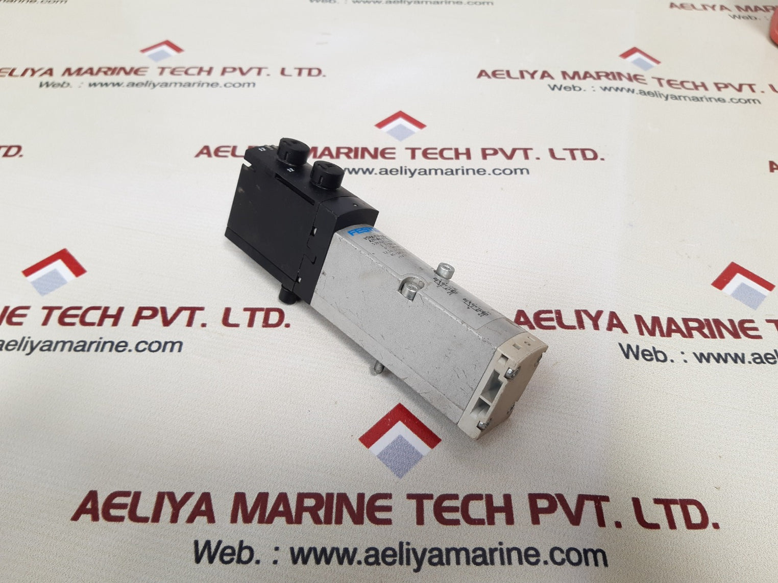 Festo vsva-b-t32c-azd-a1-1t1l solenoid valve