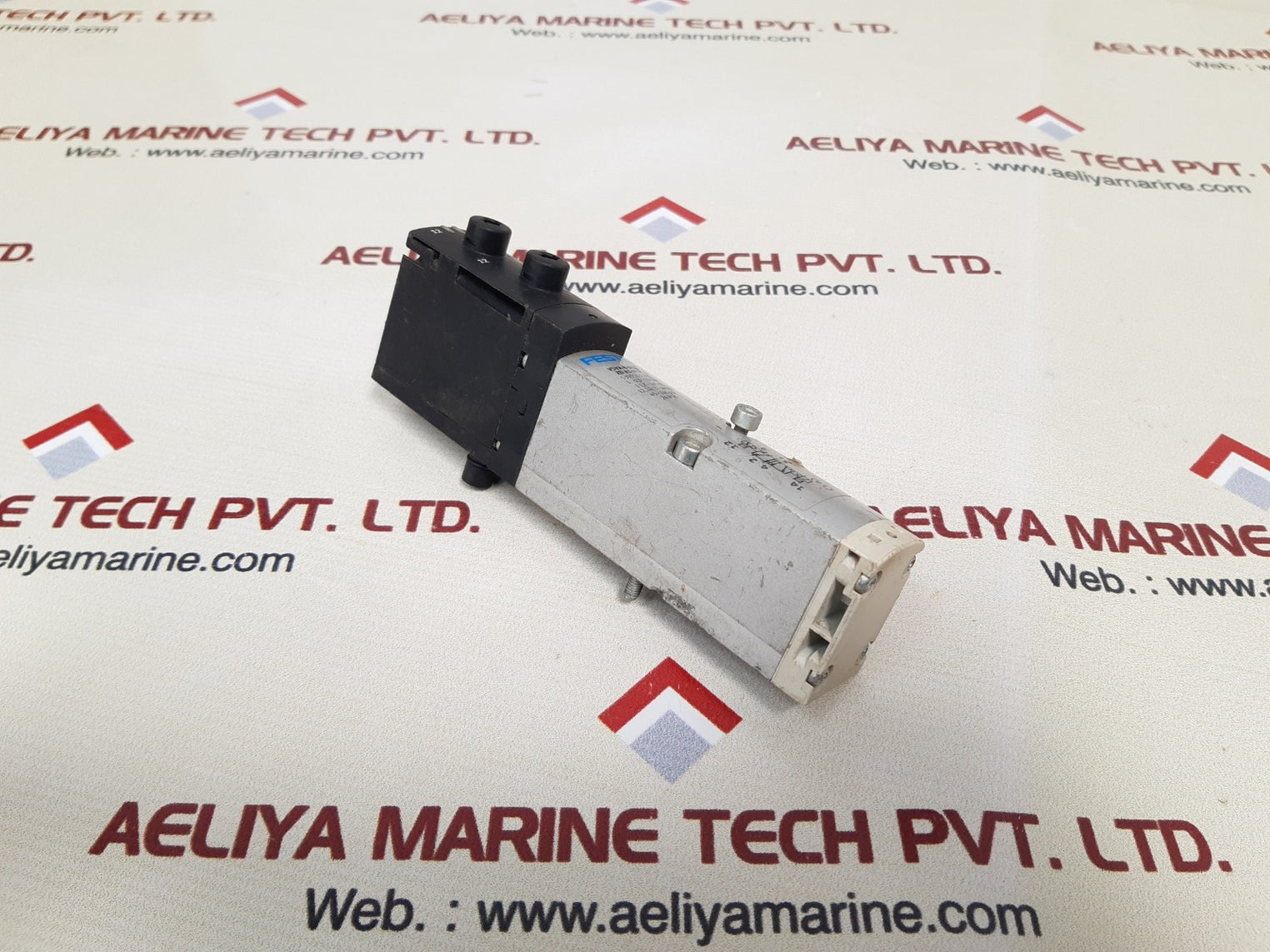 Festo vsva-b-b52-zd-a1-1t1l solenoid valve 539156 e302