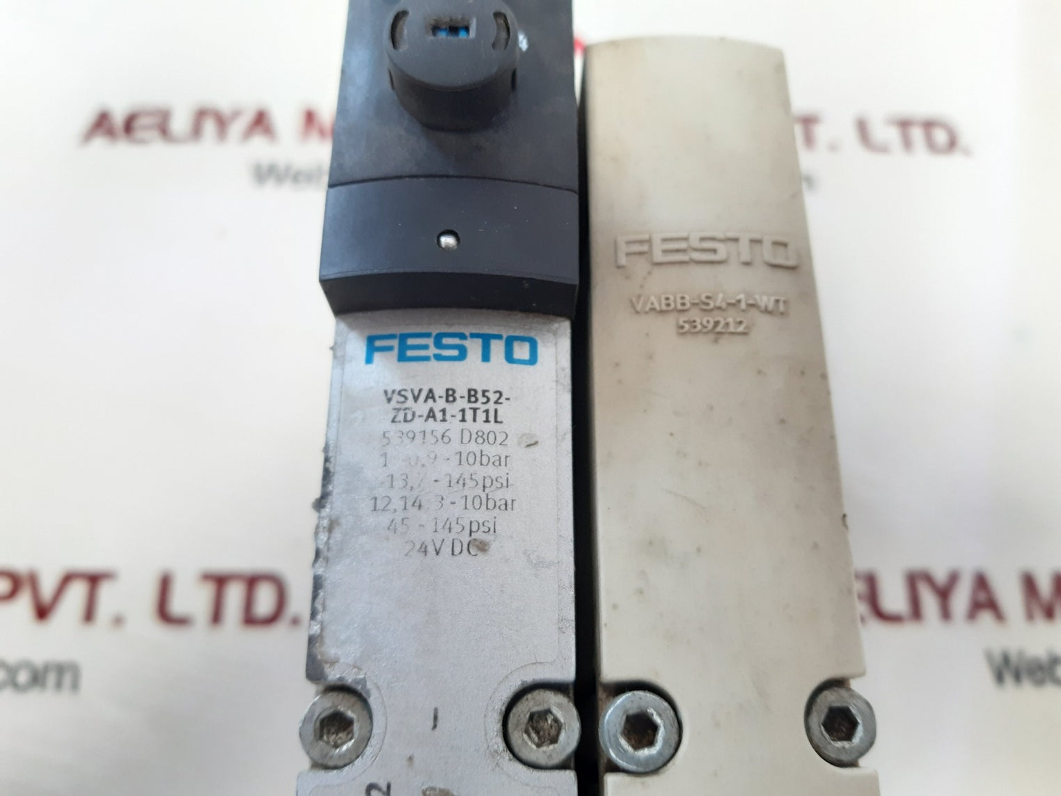 Festo vsva-b-b52-zd-a1-1t1l solenoid valve with vabb-s4-1-wt blanking/cover 