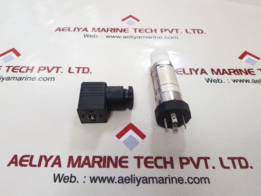 Wika 891.13.500 pressure transmitter
