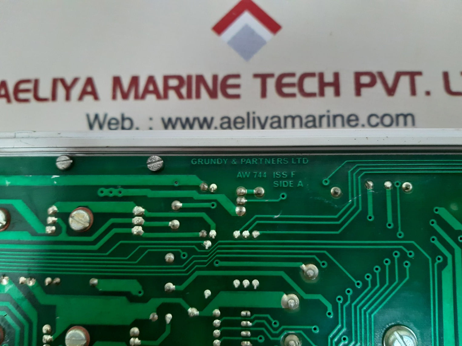 Grundy & partners aw 744