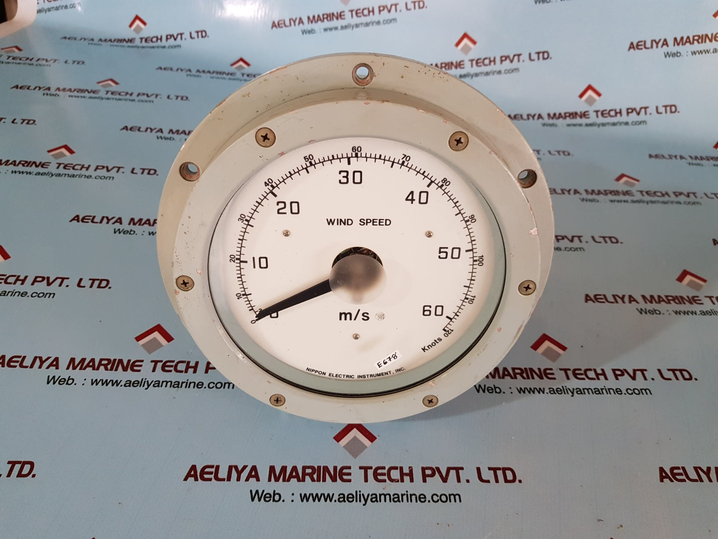 Nei fan anemometer and wind vane speed indicator