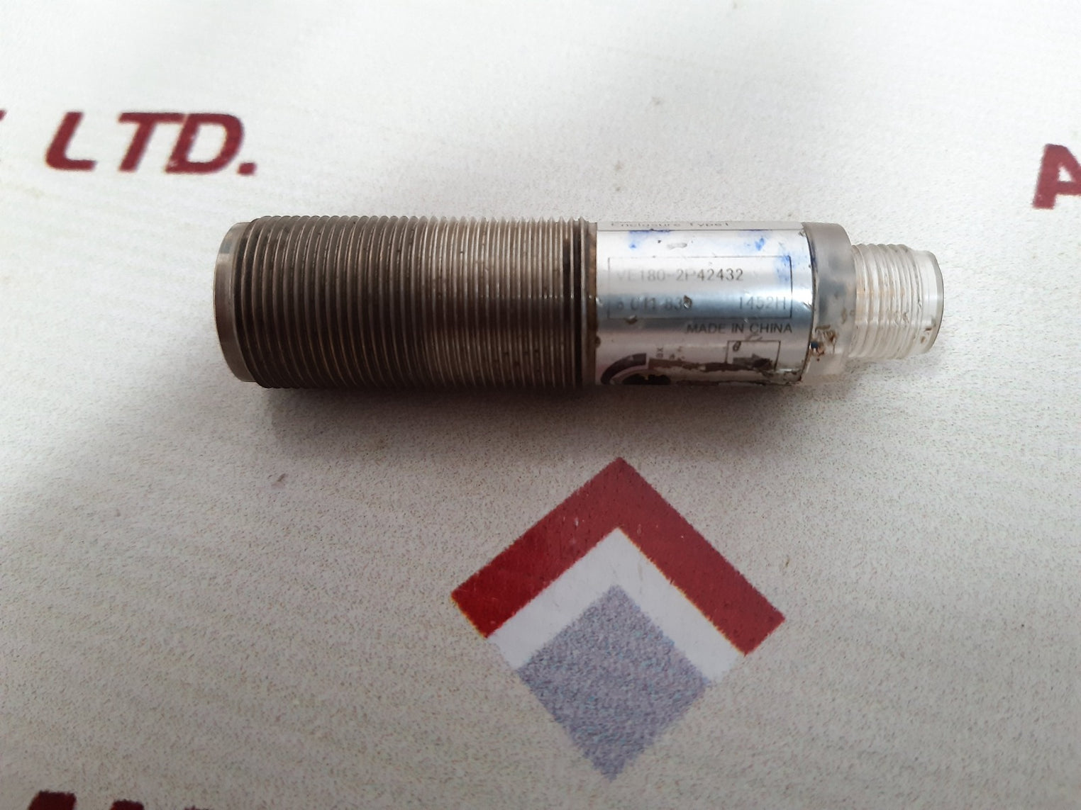 Sick ve180 2p42432 optical sensor