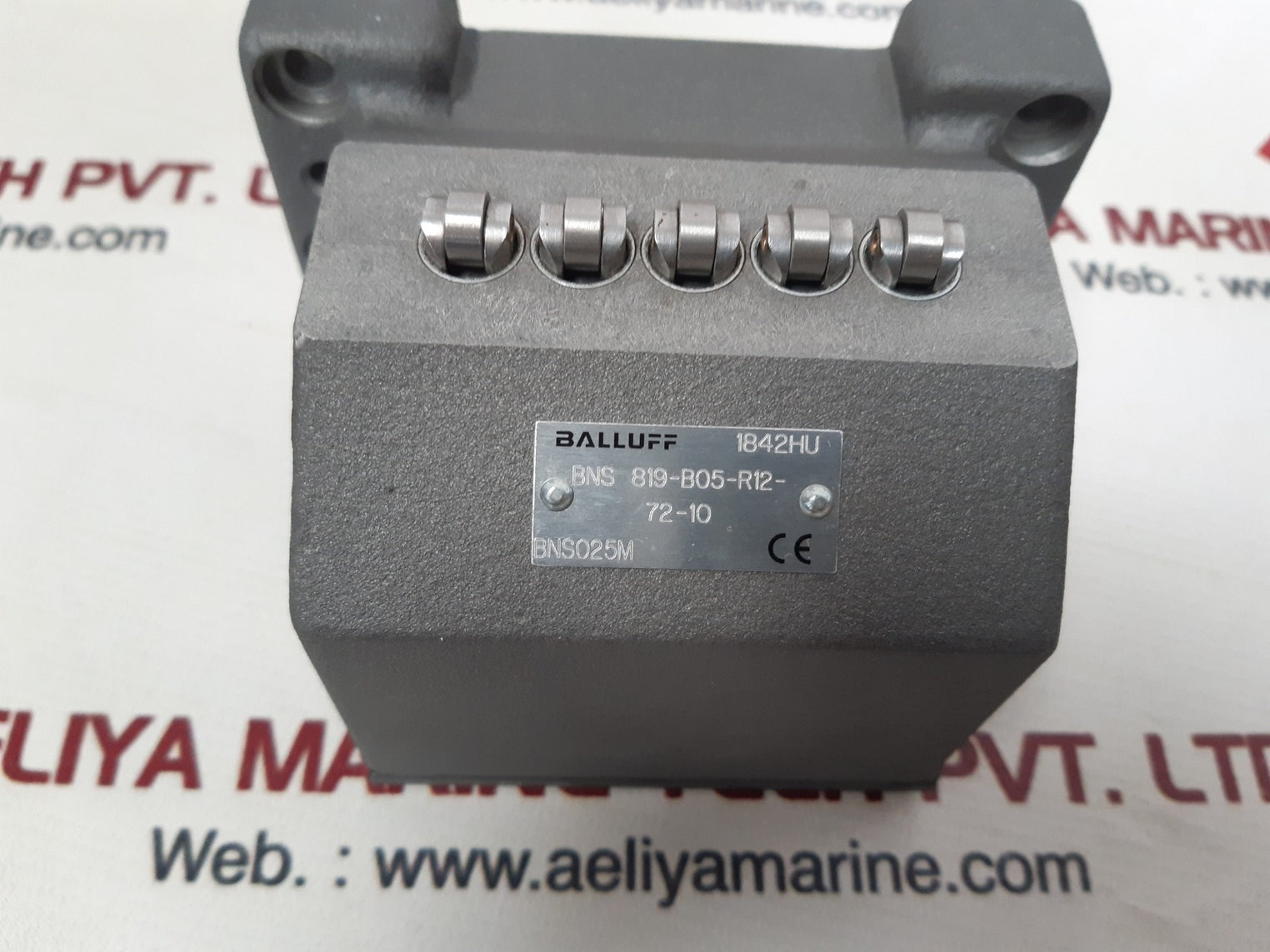 Balluff bns 819-b05-r12-72-10 limit switch