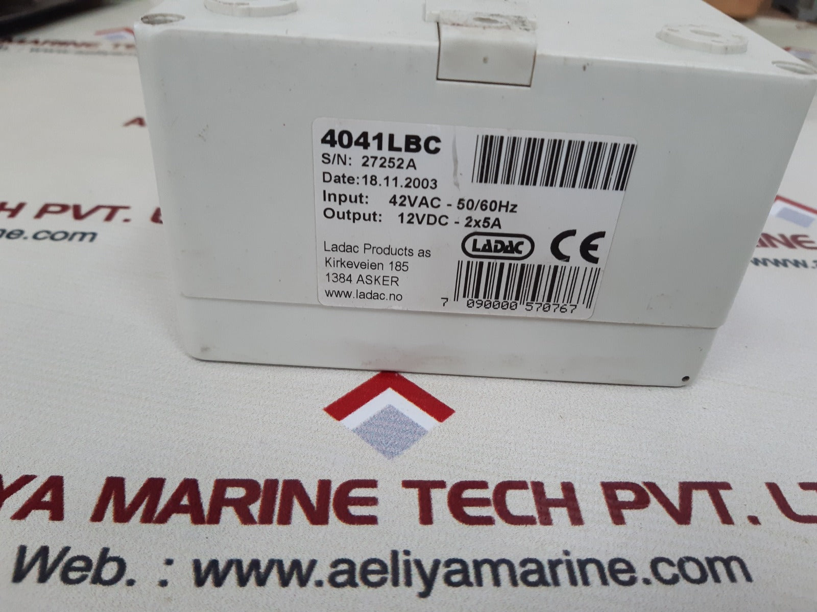 Ladac 4041-2 dual stand-by battery charger