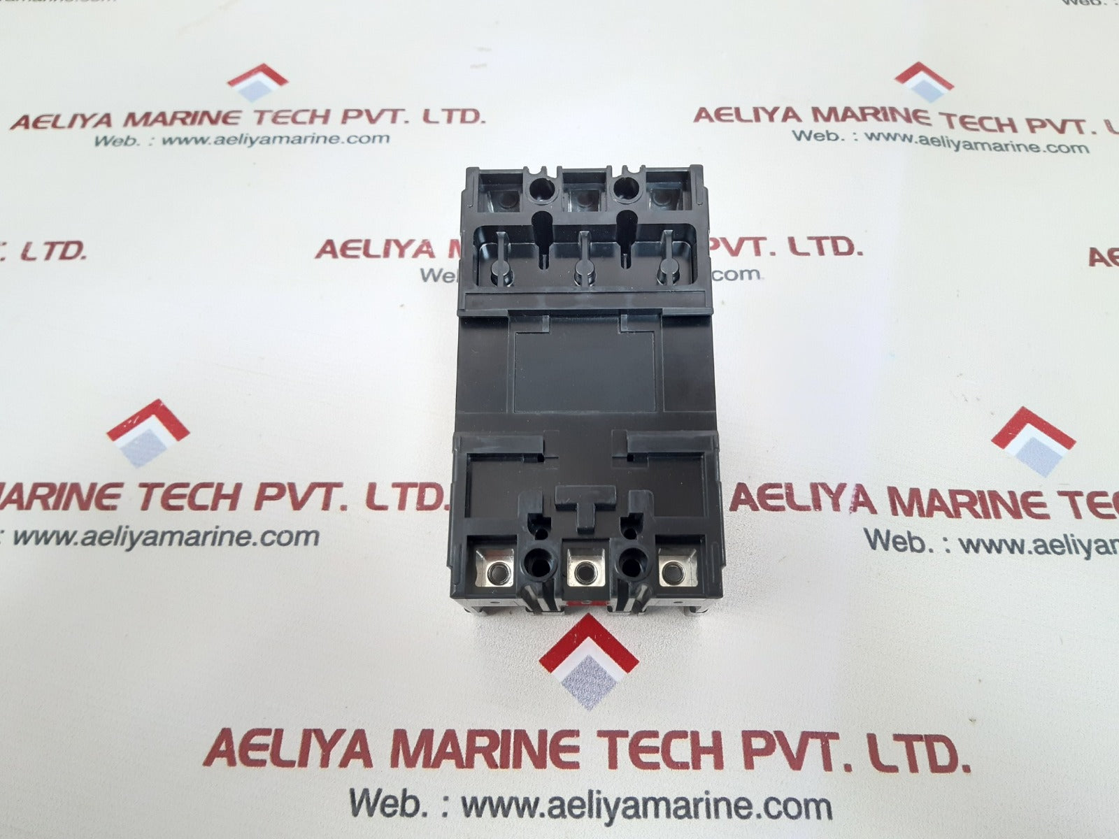 Toshiba mccb es50 3pole circuit breaker
