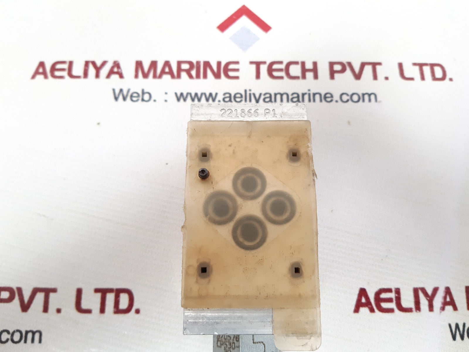 Compact controls A3113 valve