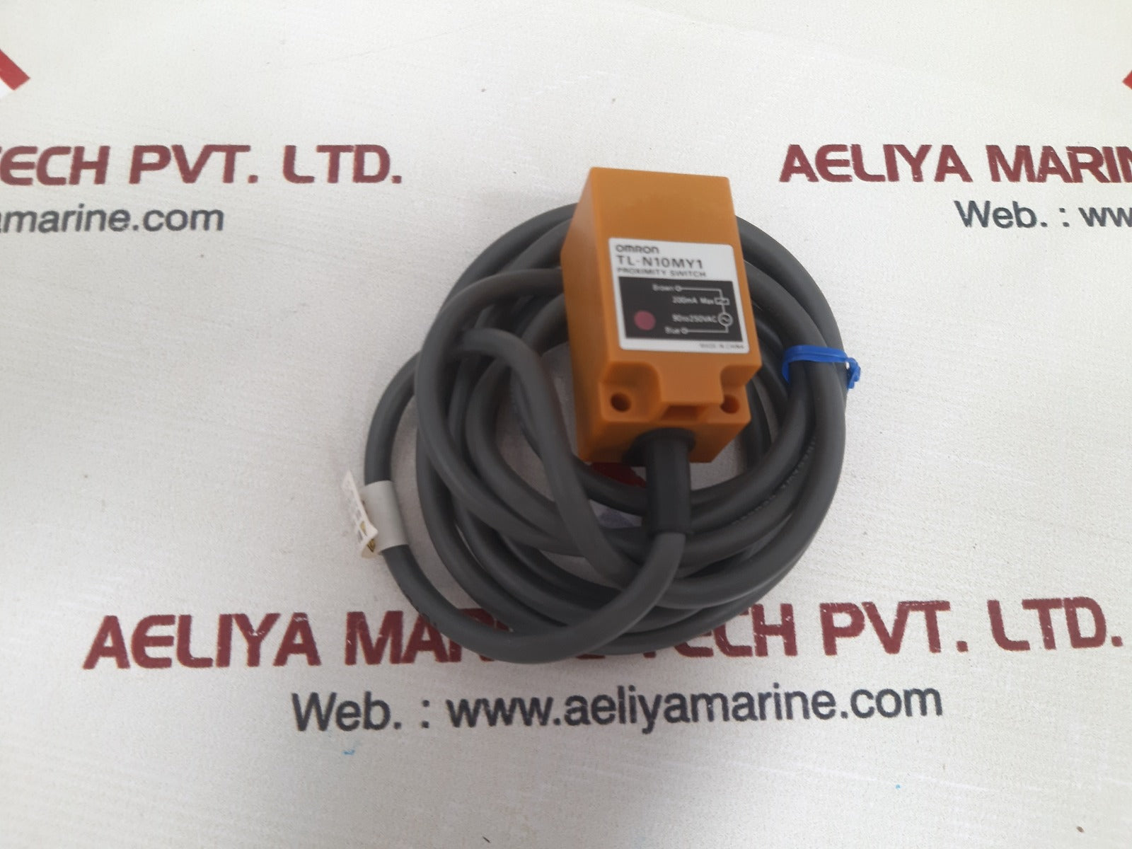 Omron tl-n10my1 proximity switch