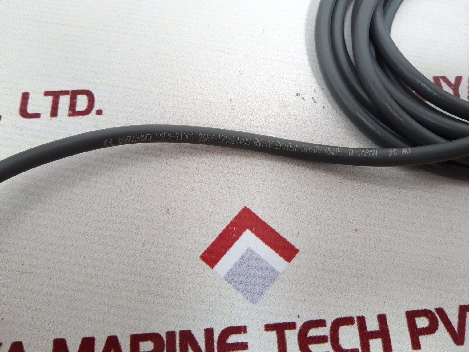 Omron  e2e2-x10c1 proximity switch