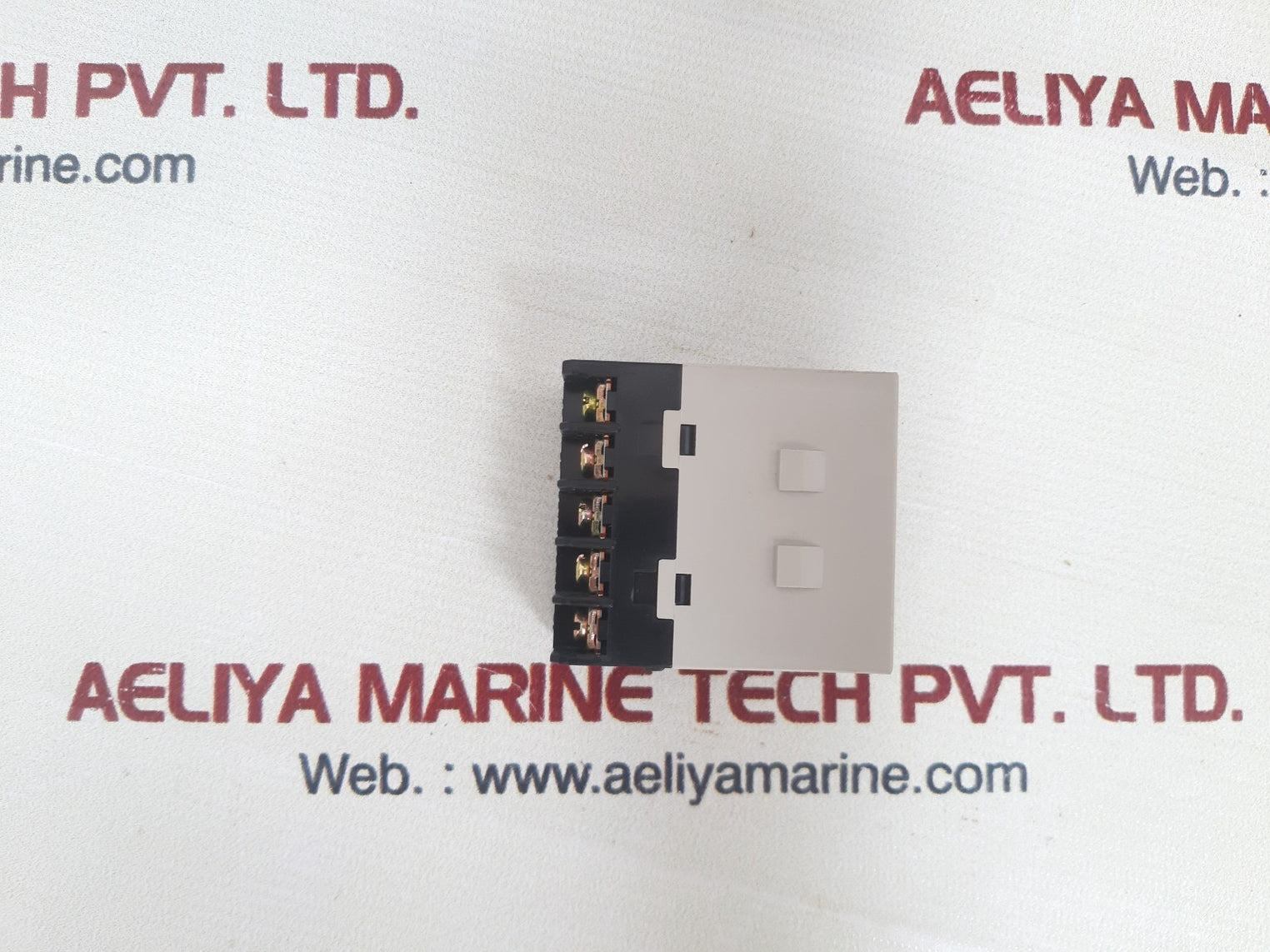 Omron g7j-2a2b-b relay 