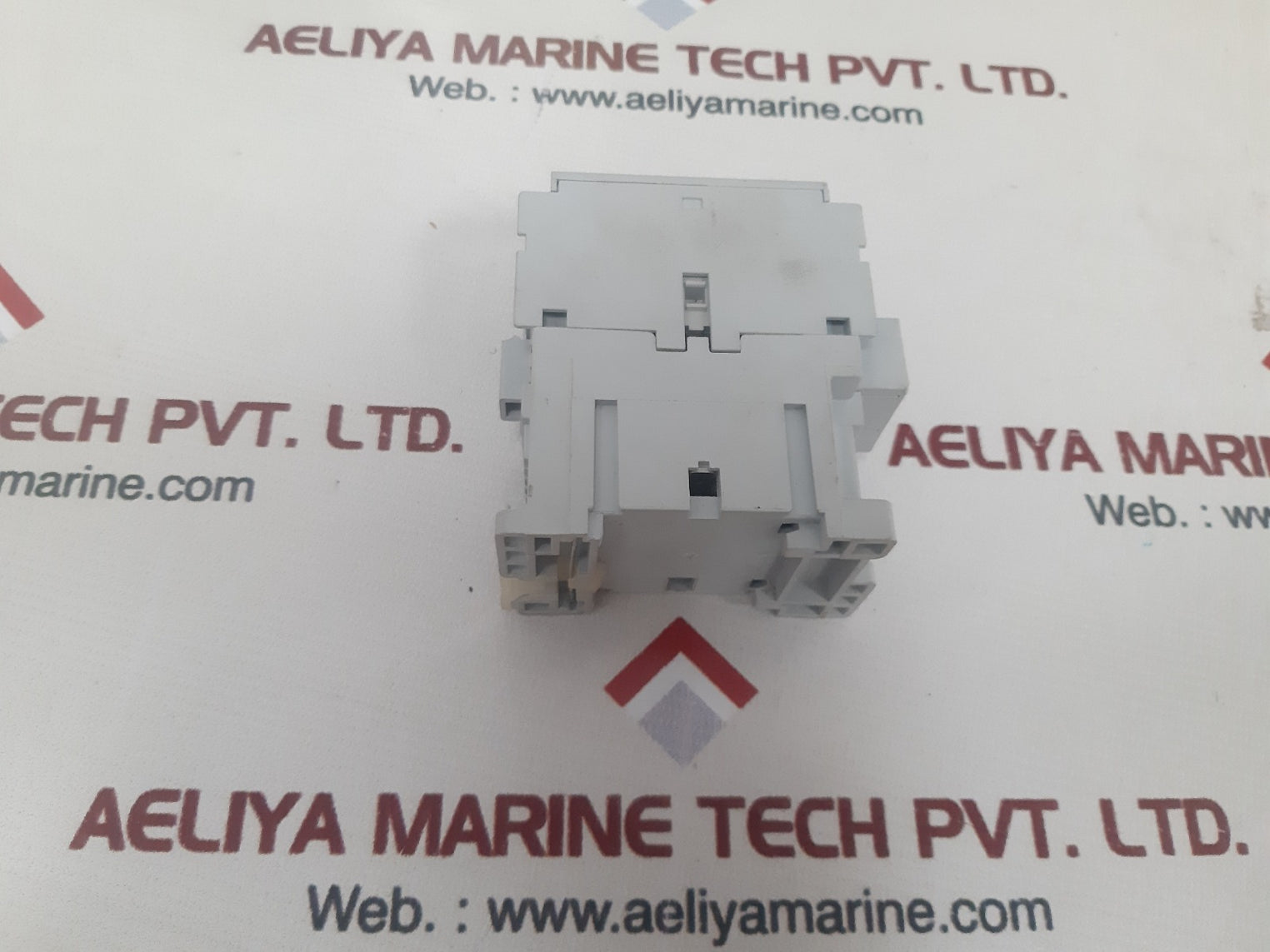 Carrier transicold 10-00431-00 contactor