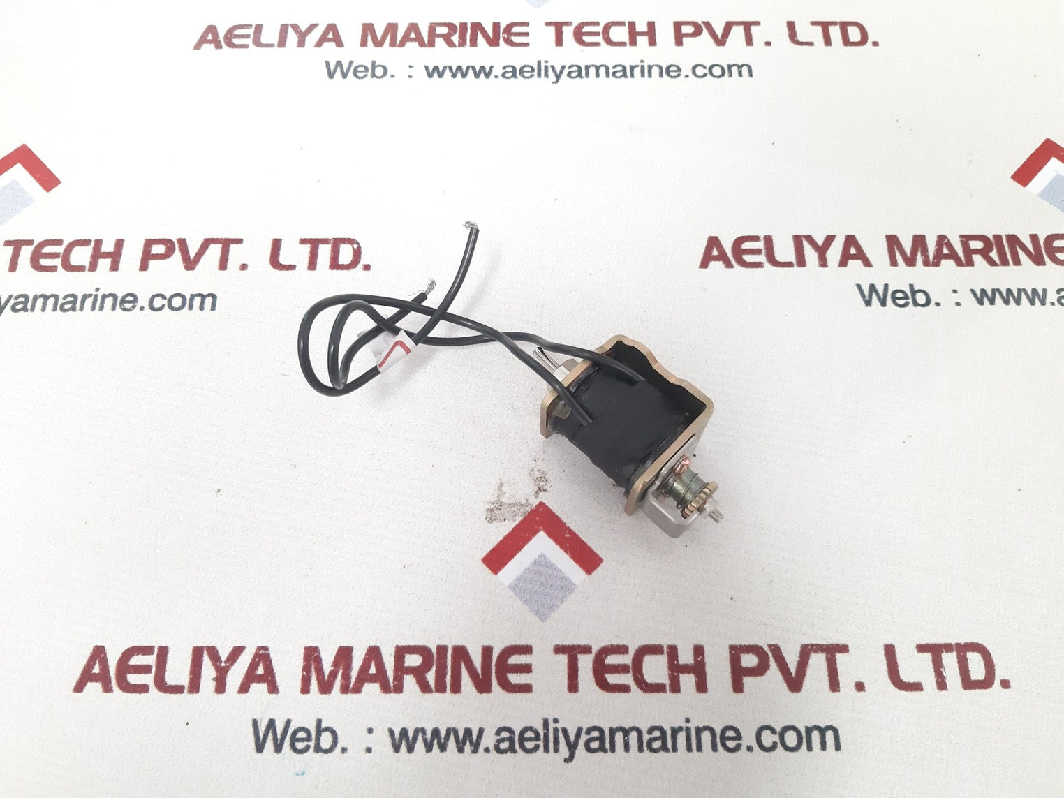 uew0.21-2000 uv trip ac100/115v dc100/110v