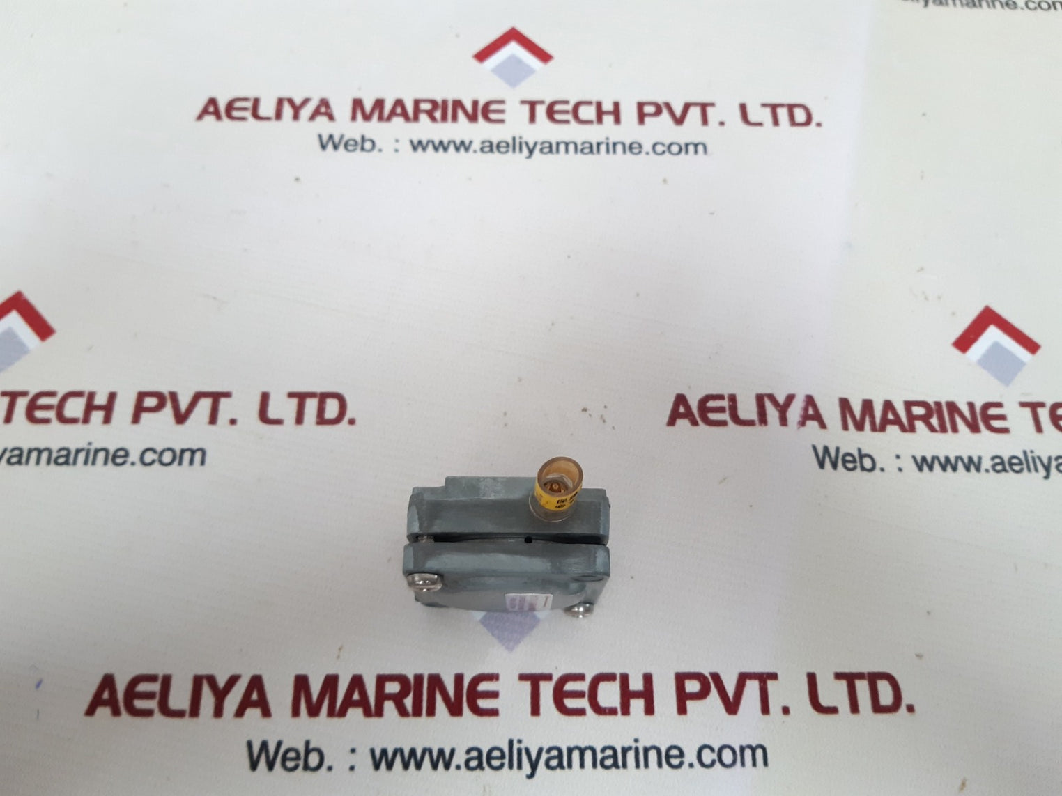 Orifice cleaning push button