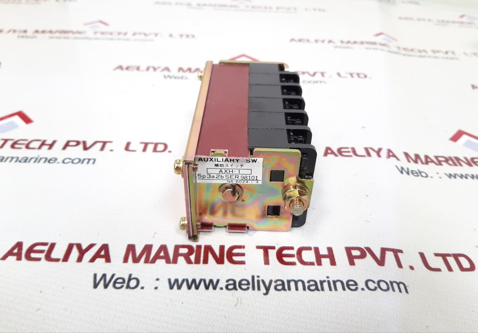 Axh-1 auxiliary switch 