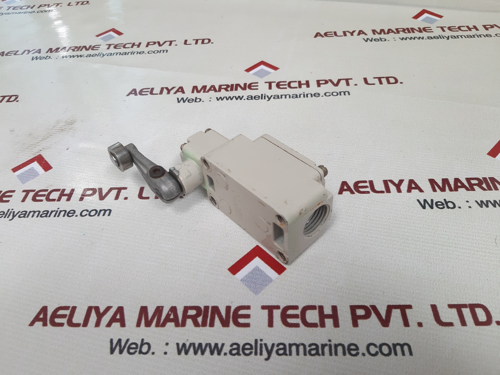 yamatake-honeywell 1ls19-j micro limit switch