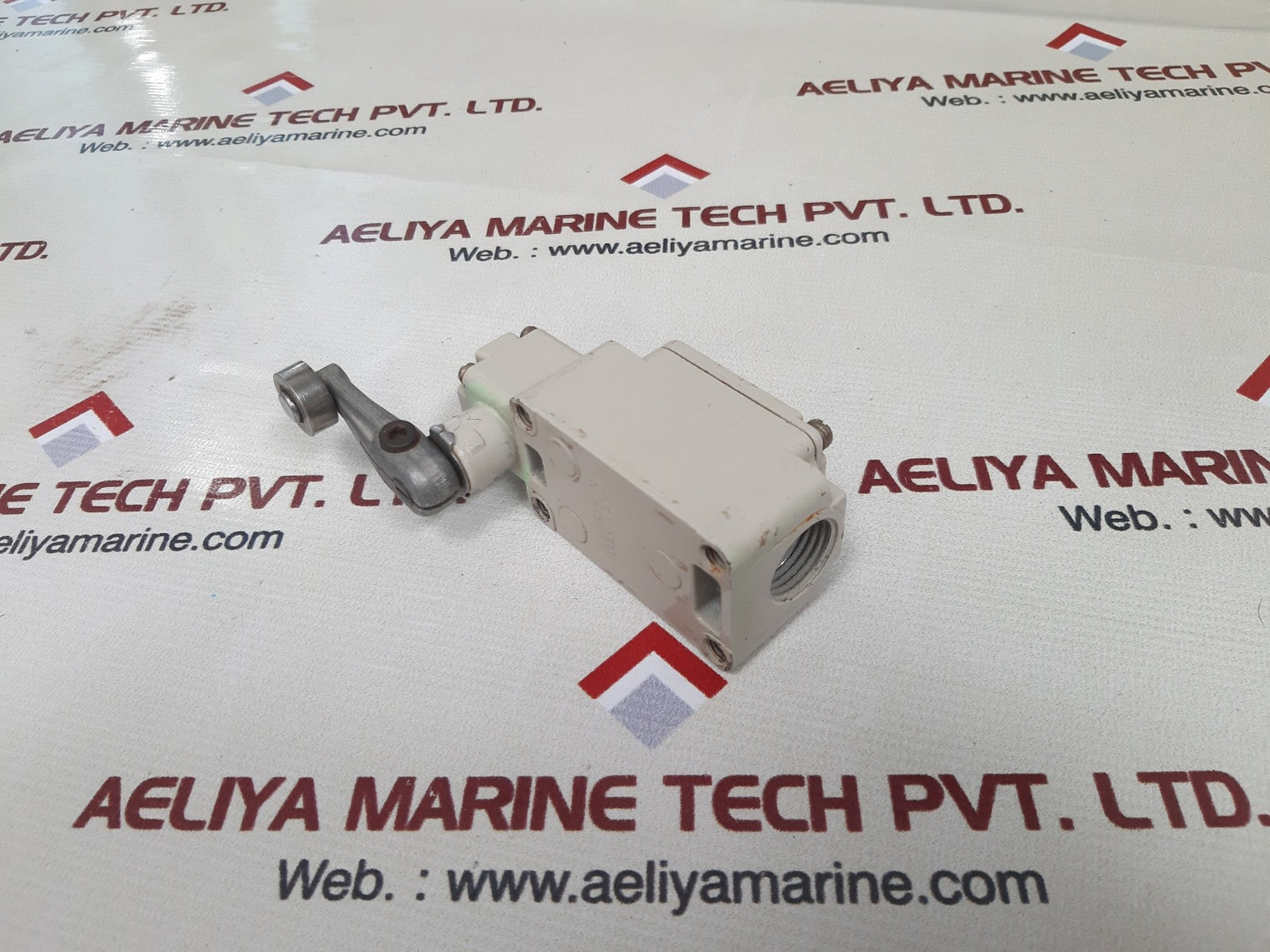 yamatake-honeywell 1ls19-j micro limit switch