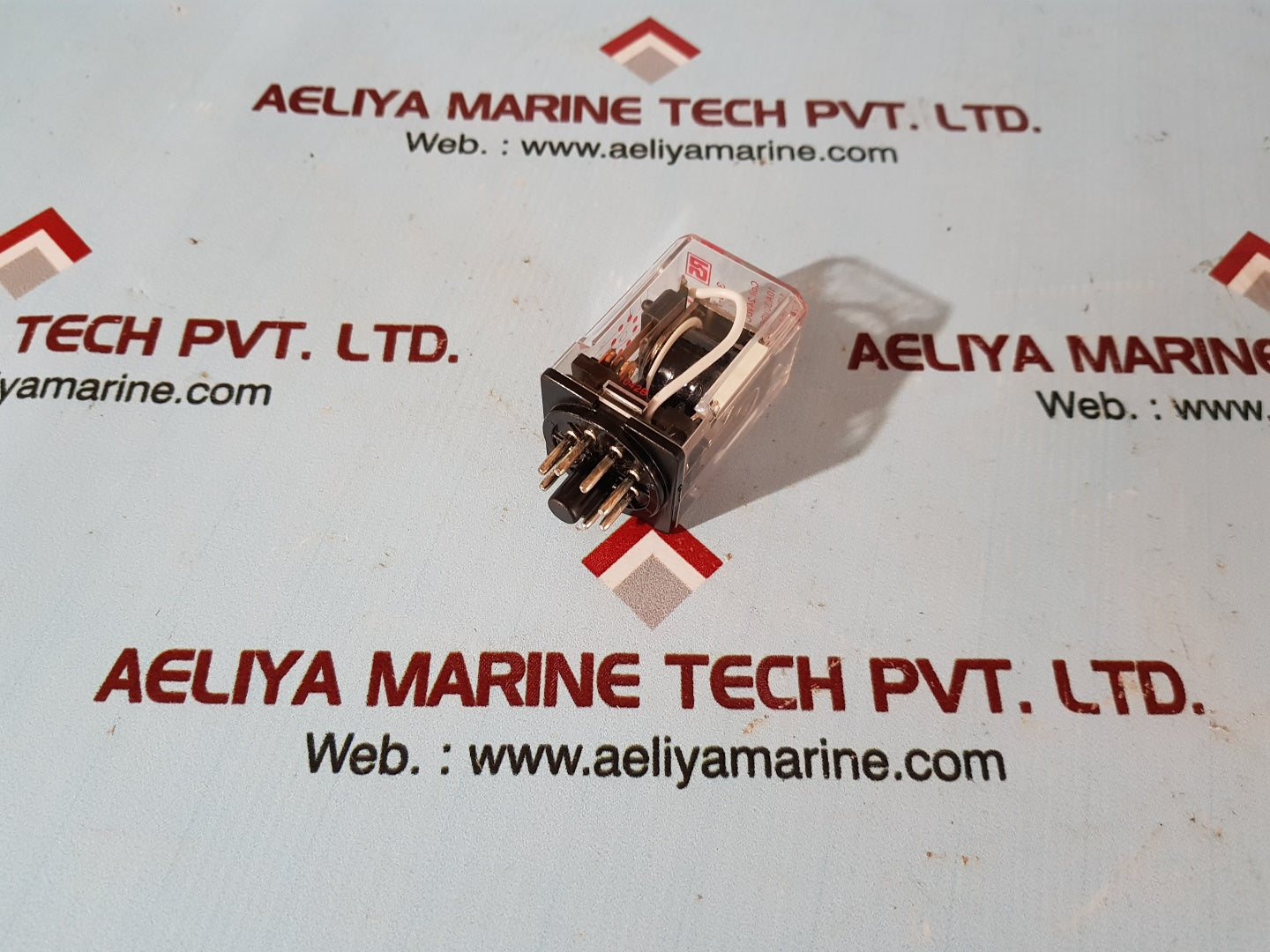 RS 348-784 8 pin rs relays 24v dc