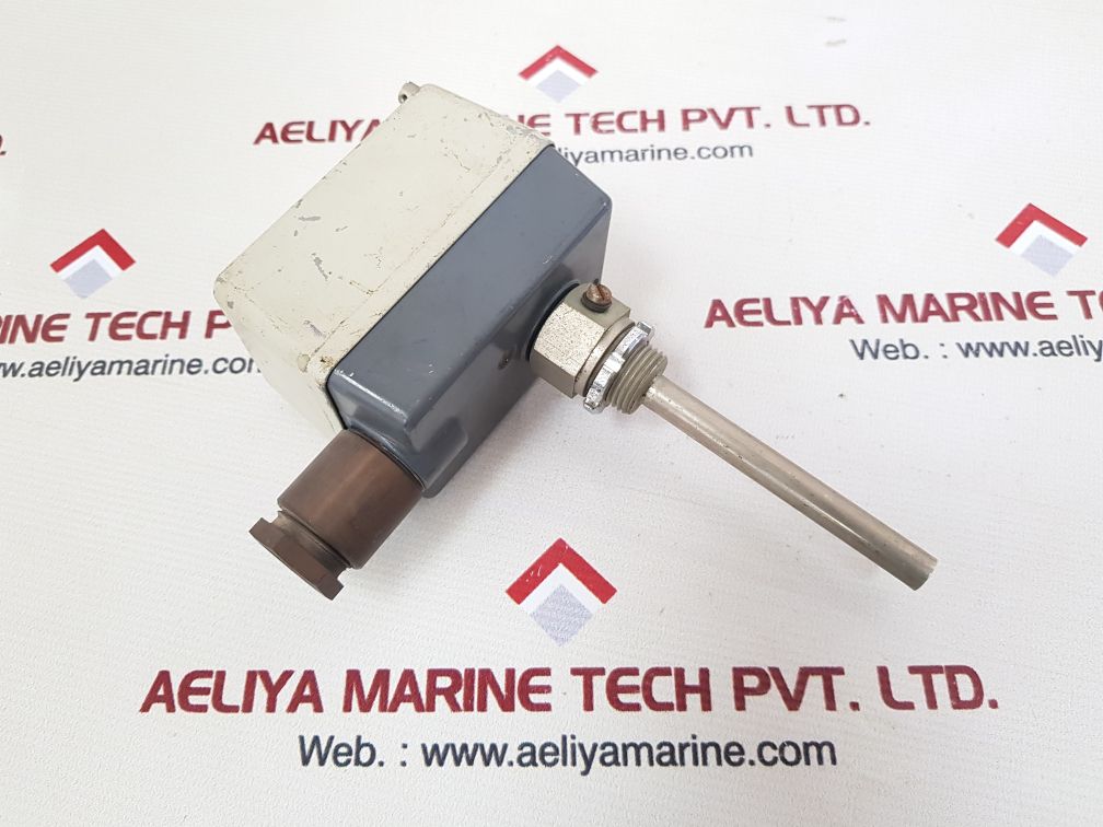 Jumo aths-se-2 surface monitoring thermostat used
