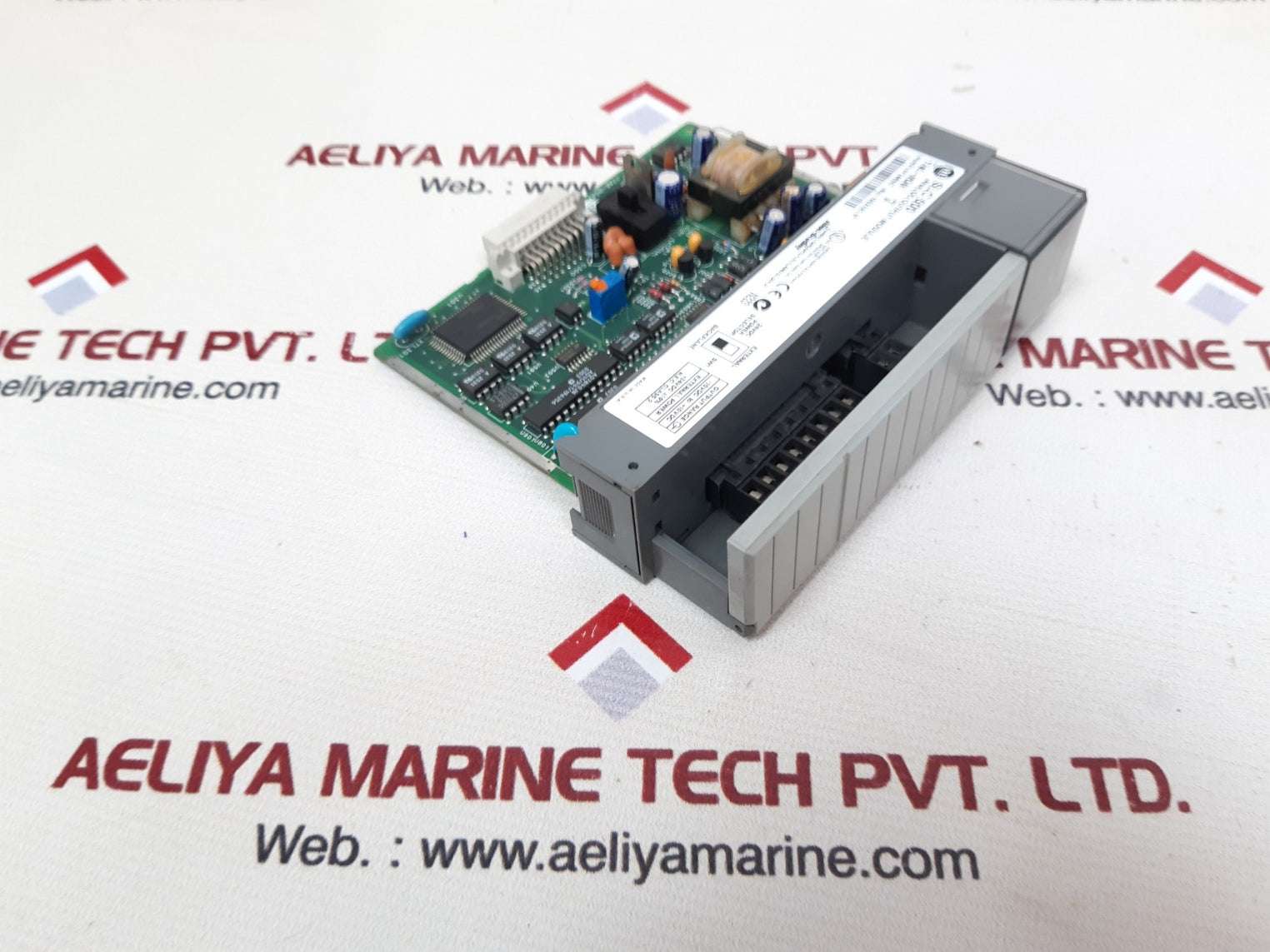 Allen-bradley 1746-n04v ser.a slc 500 analog output module