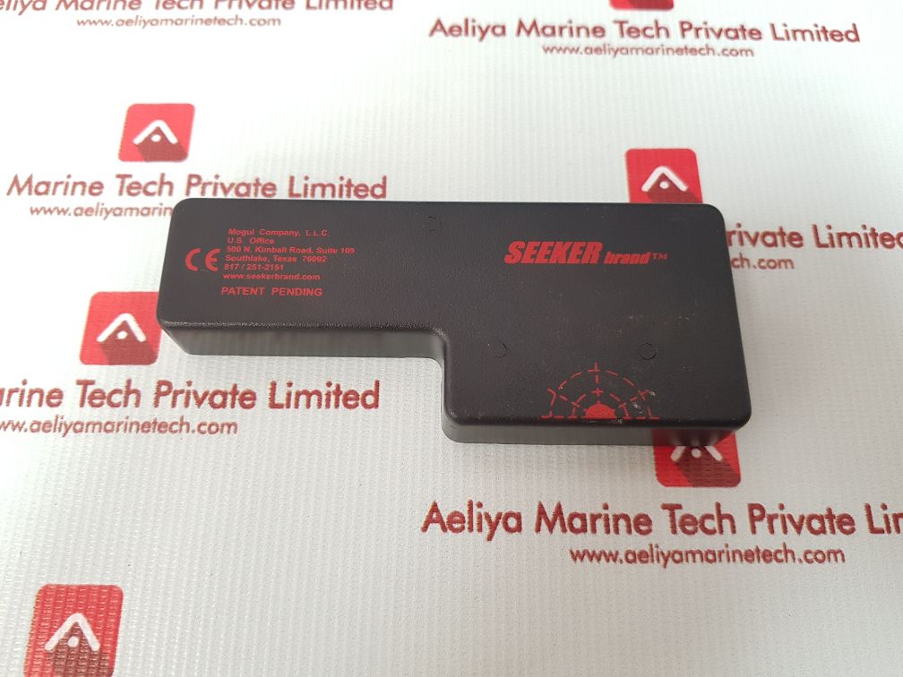 Seeker one hand-held metal detector
