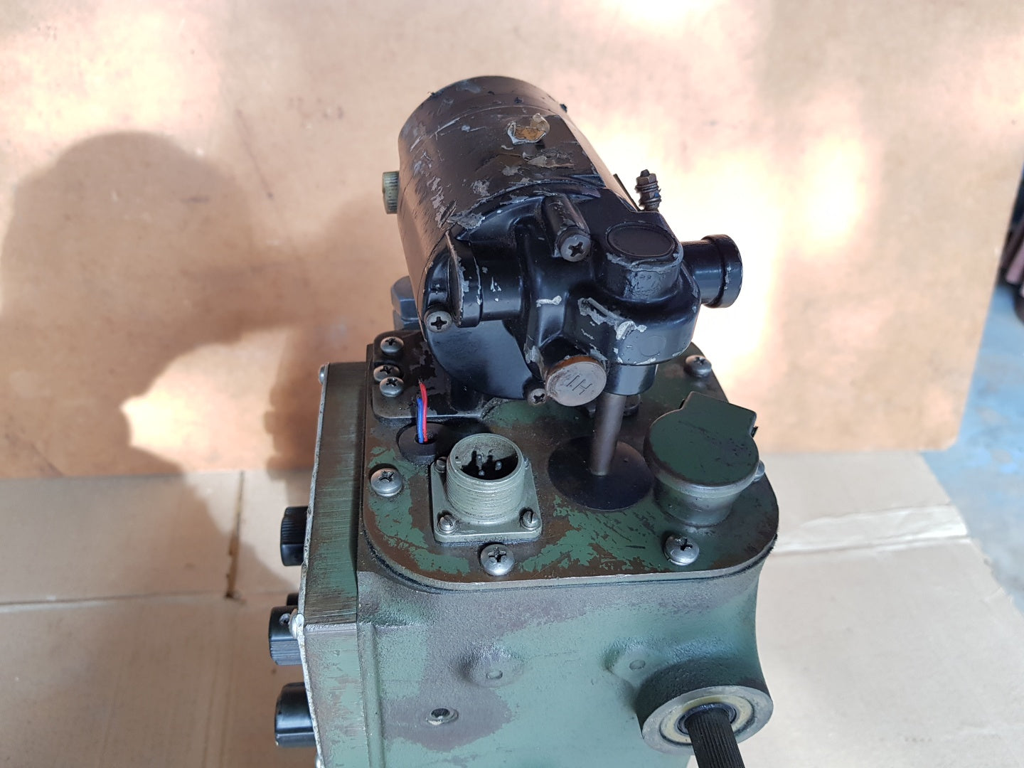 Woodward ug-8 8522-903 governor r.p.m. 945-1310