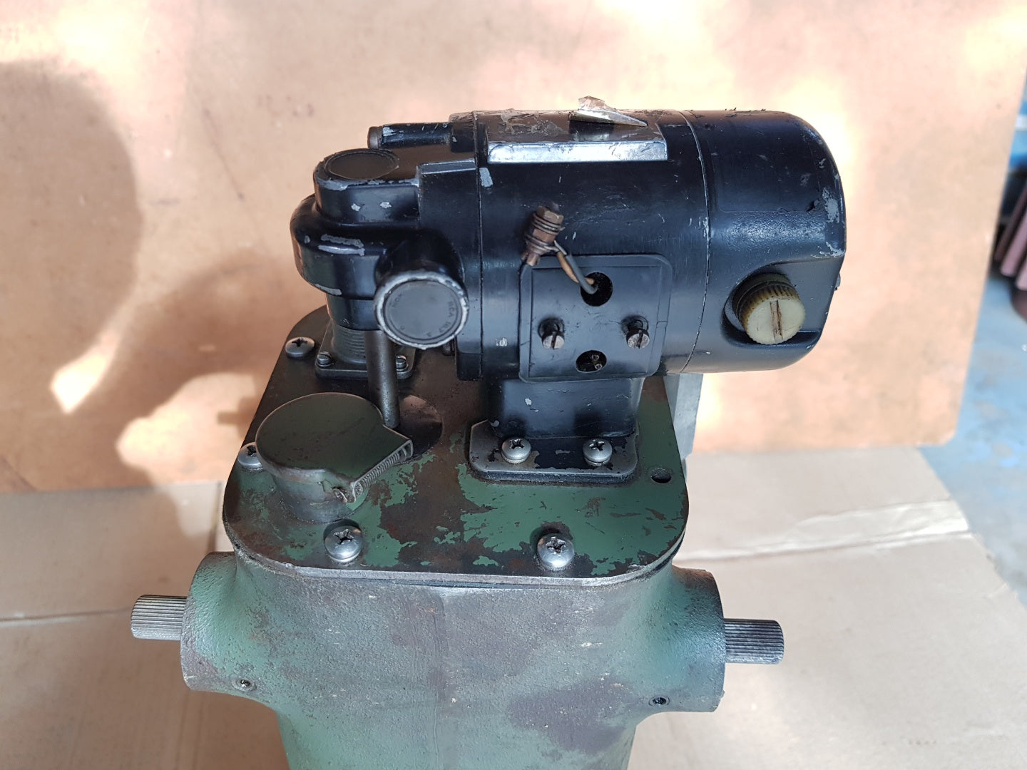 Woodward ug-8 8522-903 governor r.p.m. 945-1310