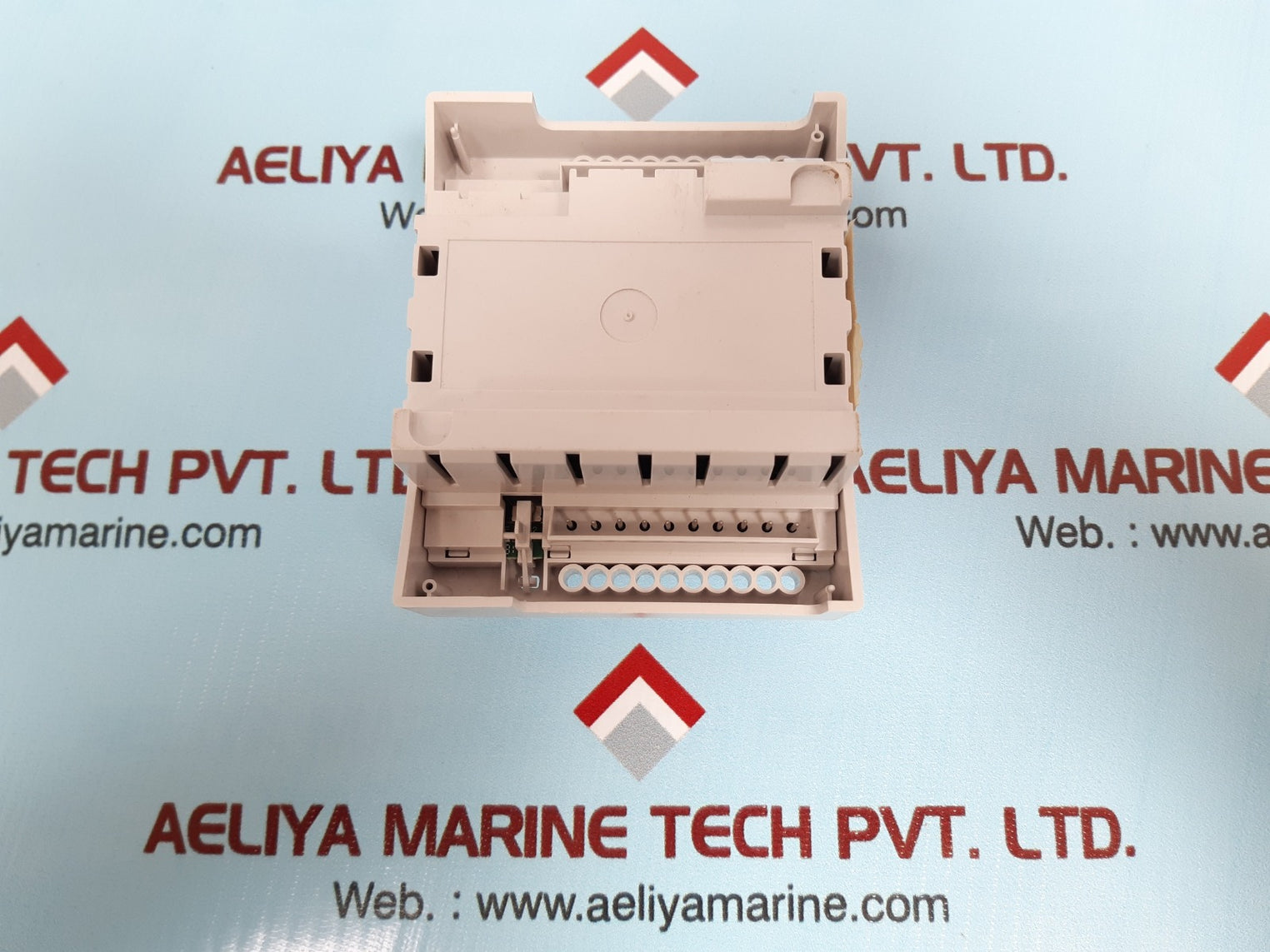 Schneider electric tac xenta 511 web server for lonworks network 