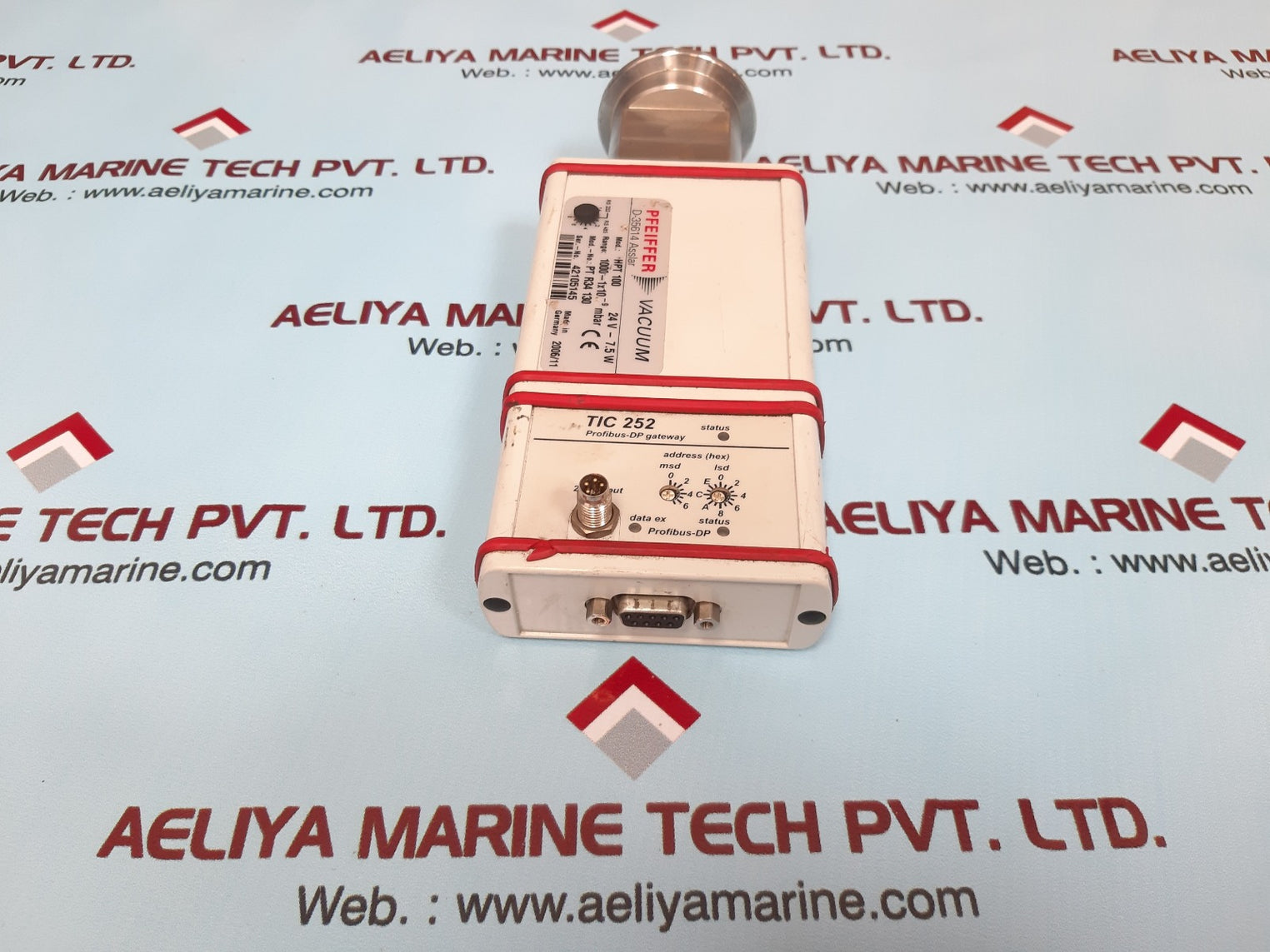 Pfeiffer hpt 100 vaccum gauge pt r34 130