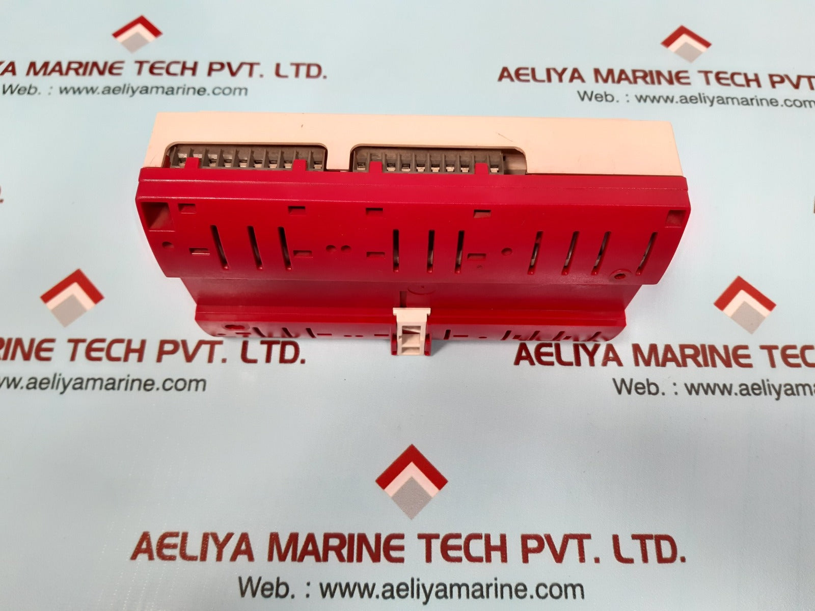 Tac xenta 302 0-073-0011-2 programmable controller 