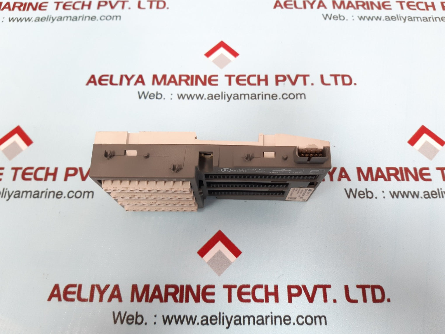 Abb tu515 b4 1sap212200r0001 i/o terminal unit,24vdc