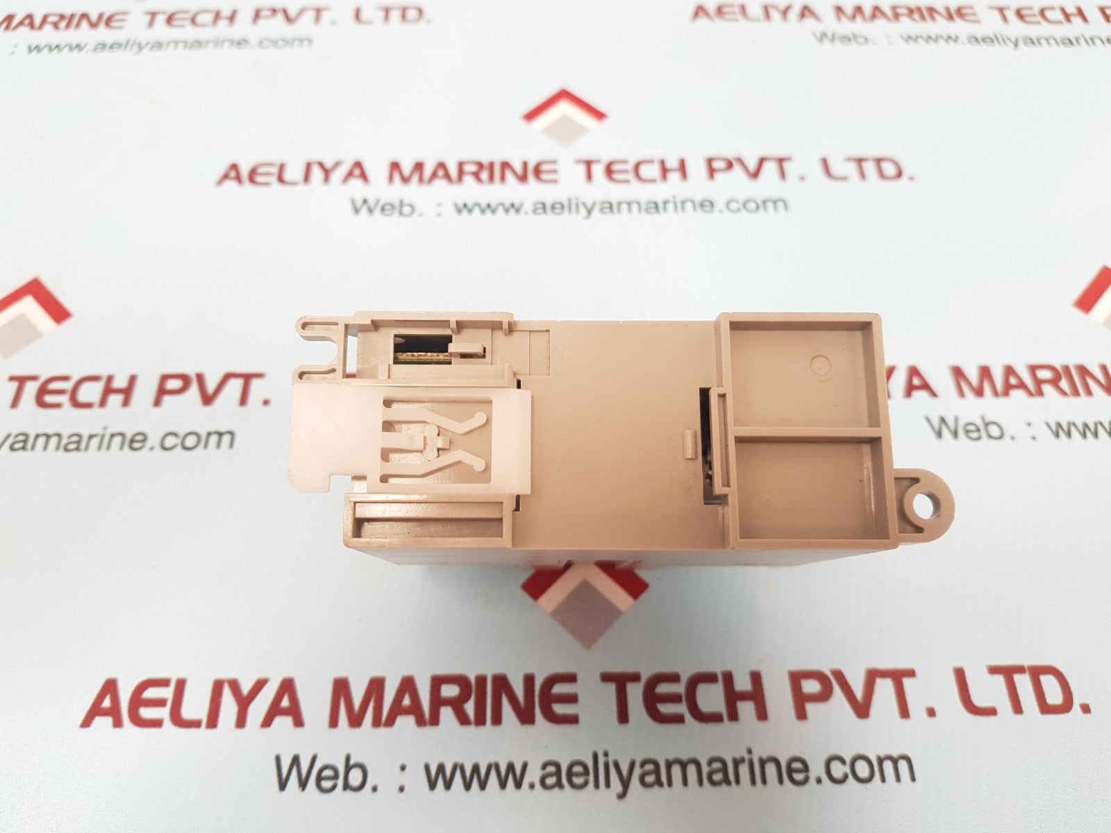 Allen-bradley 1762-0b8 micrologix  24vdc source output module 