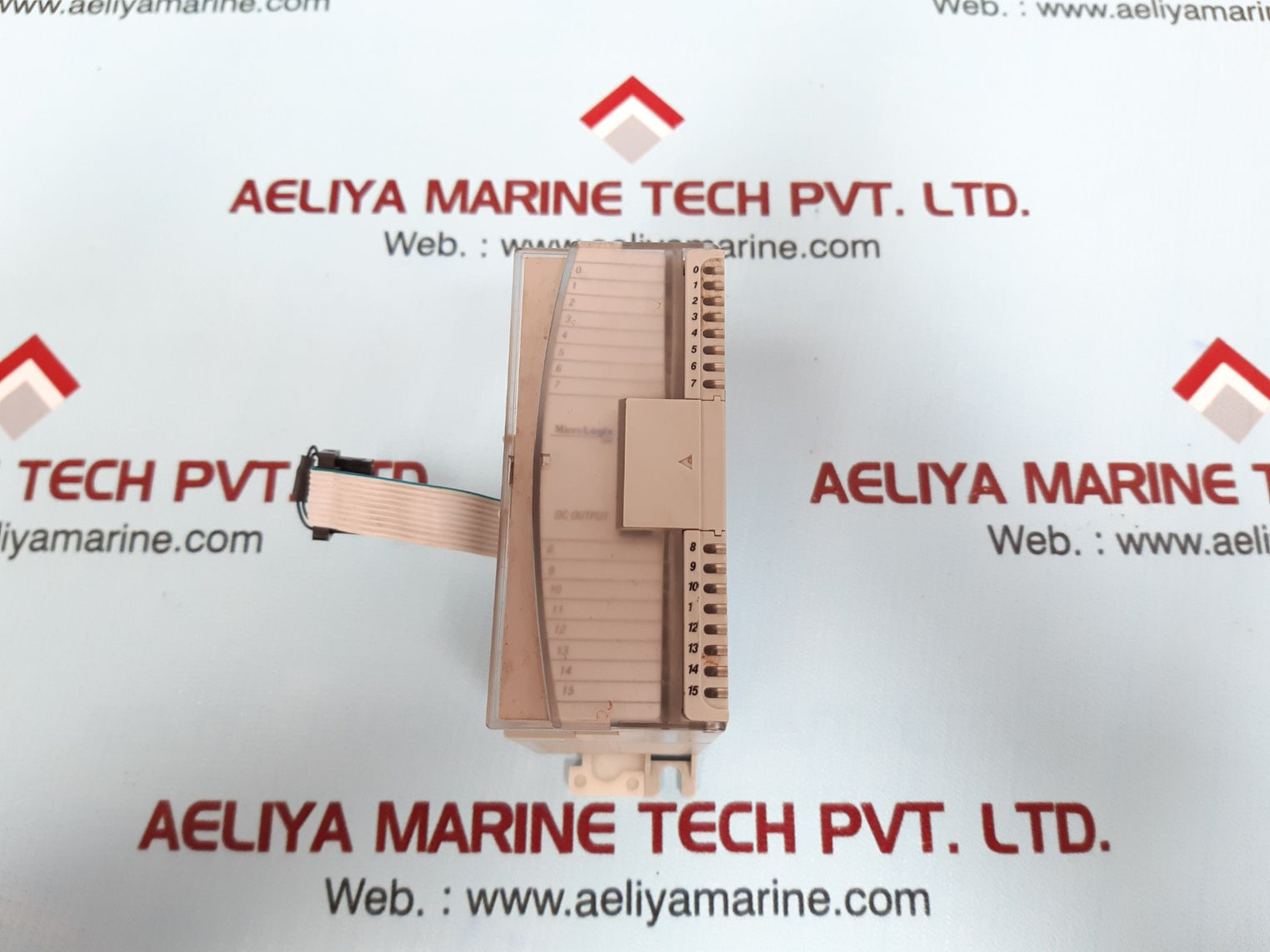 Allen-bradley 1762-ob16 micrologix 16 pt.24vdc source output module ser a rev b