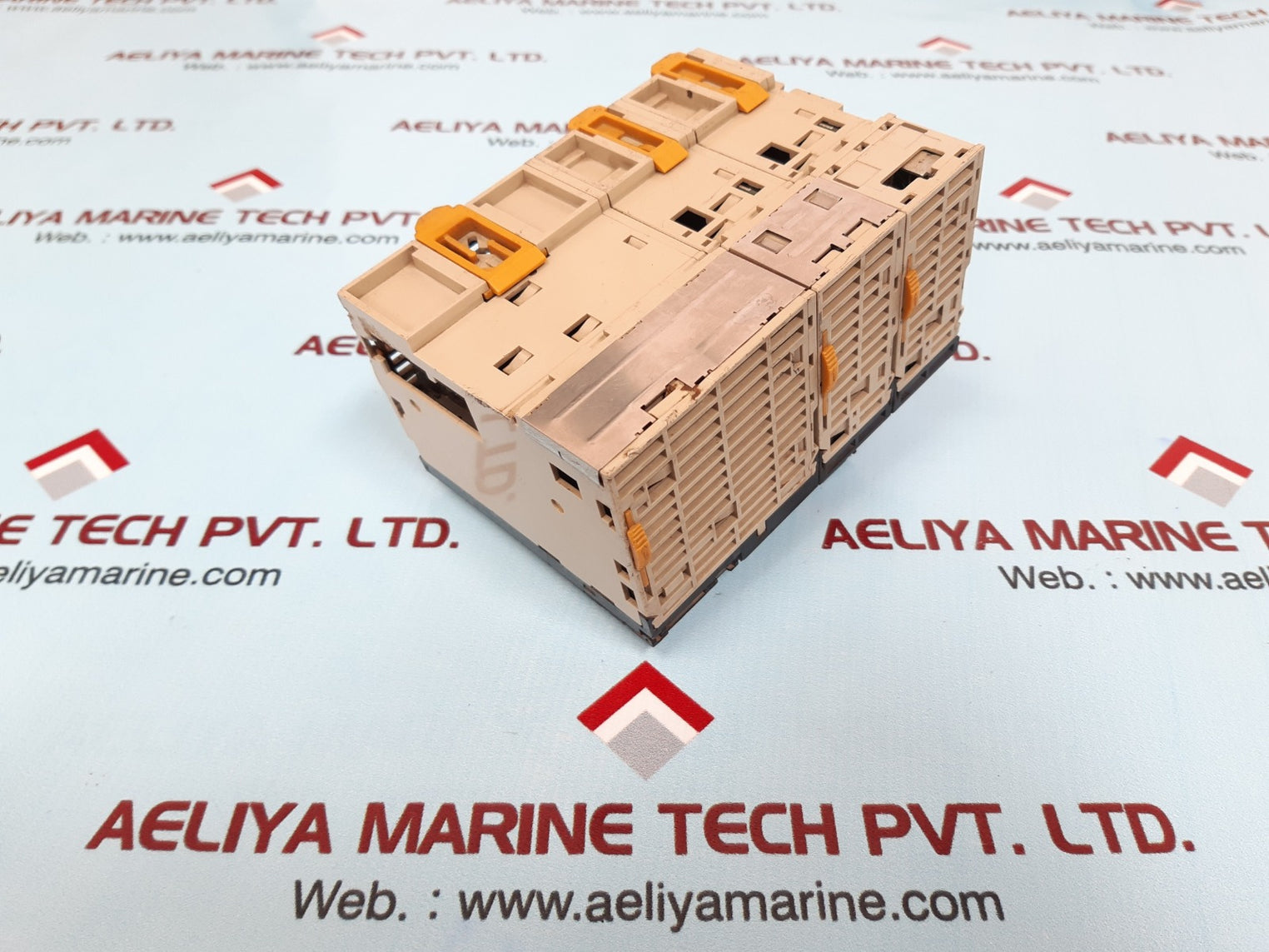 Omron cj1w-od212 output unit module cj1h-cpu66h