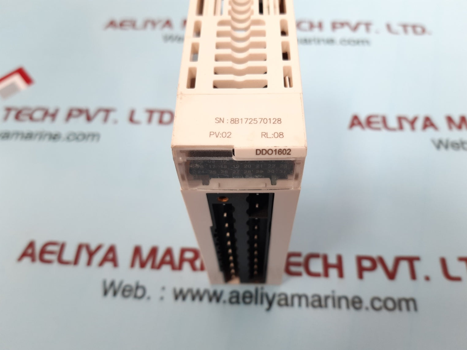 Schneider modicon bmxdd01602 plc module dom 1725