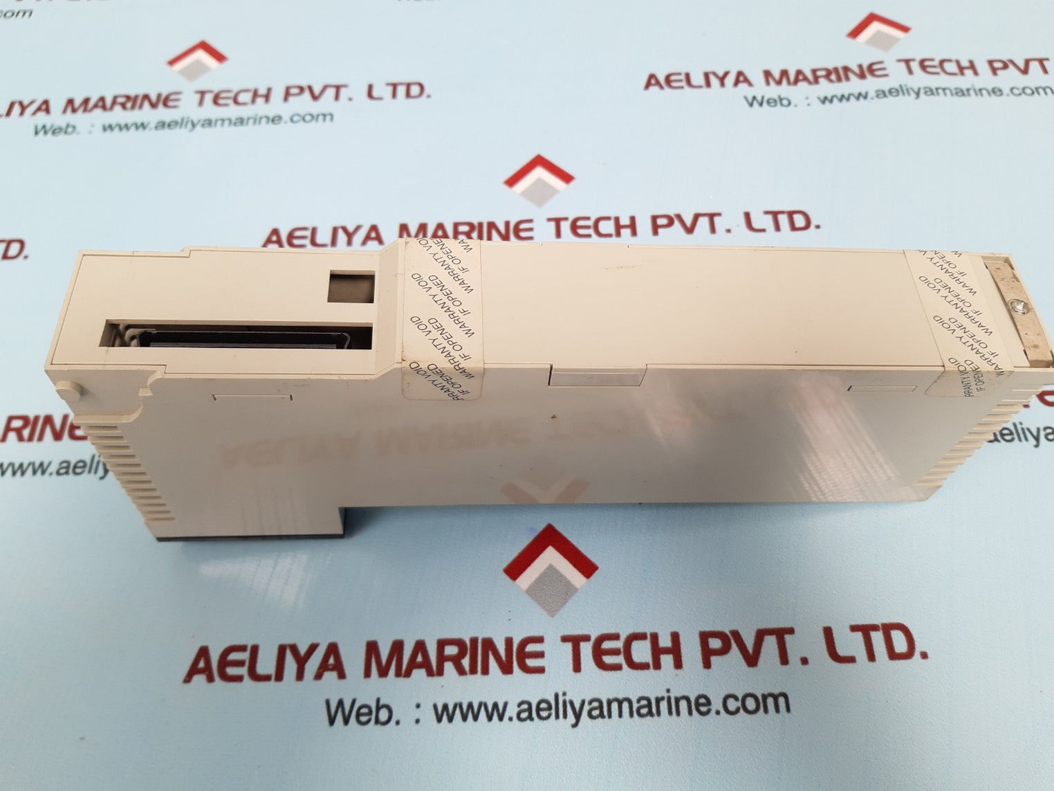 Schneider 140ddo35300 modicon quantum discrete output module