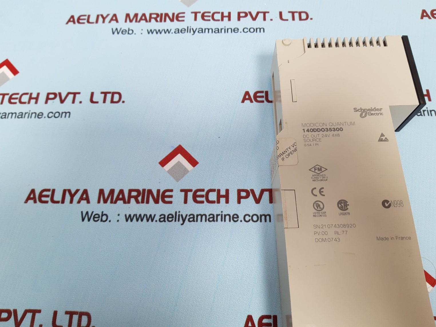 Schneider 140ddo35300 modicon quantum discrete output module