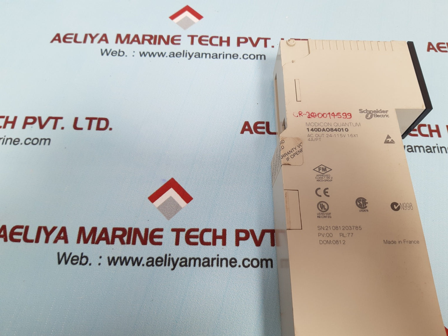 Schneider electric 140dao84010 modicon quantum output module 