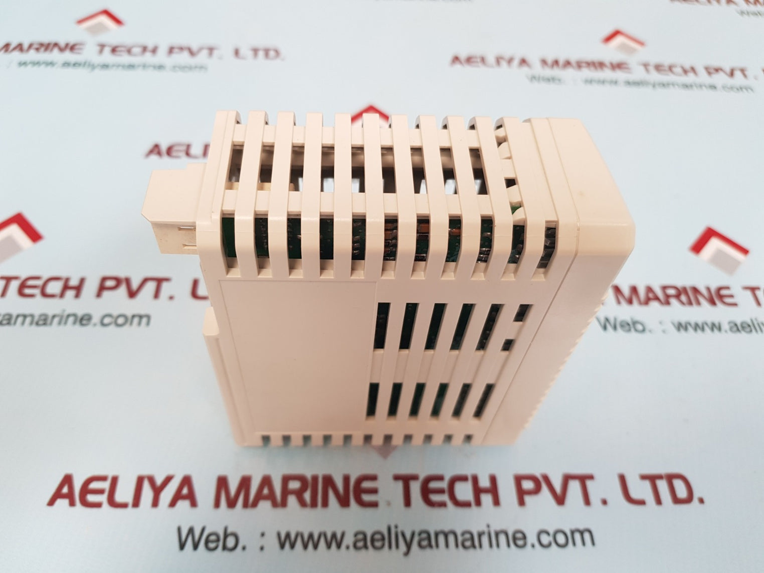 Abb do810 digital output module 3bse008510r1 24v