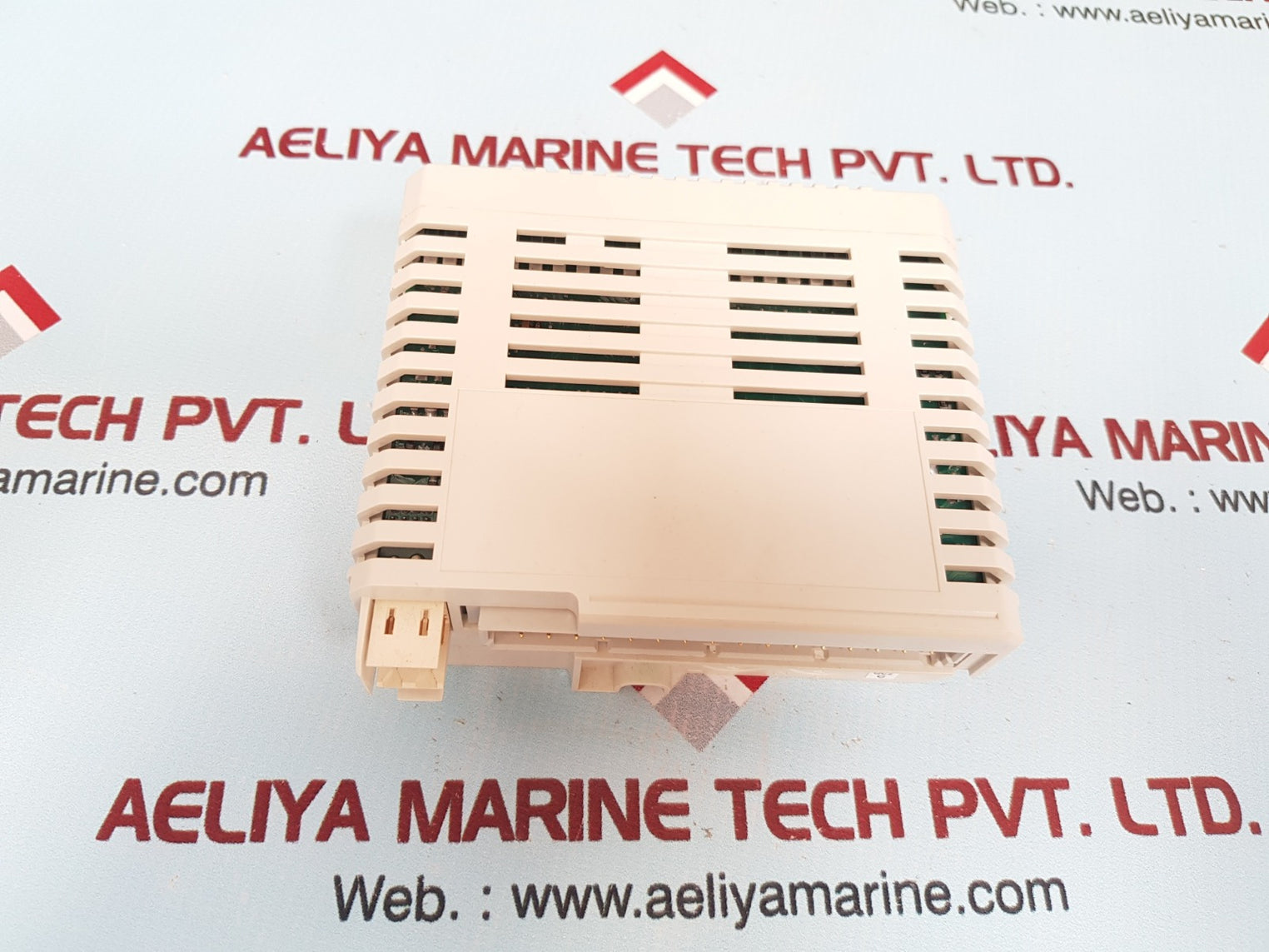 Abb do810 digital output module 3bse008510r1 24v