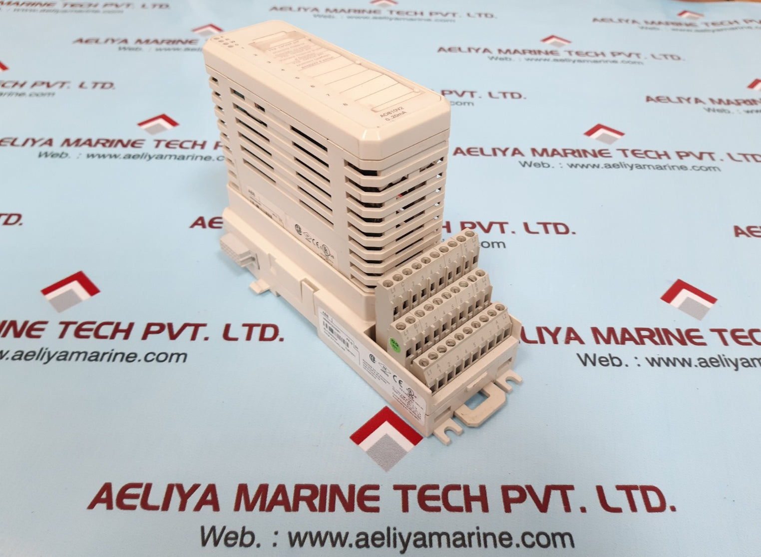 Abb ao810v2 analog output module with 3bse013230r1 compact module 