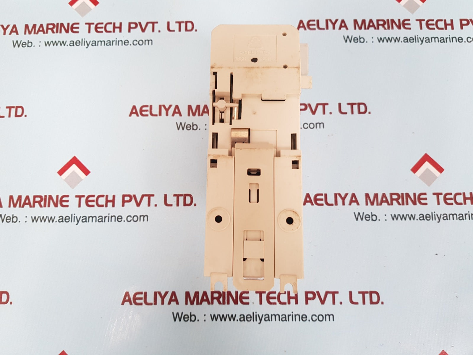 Abb do810 digital output module 3bse008510r1 pr.G