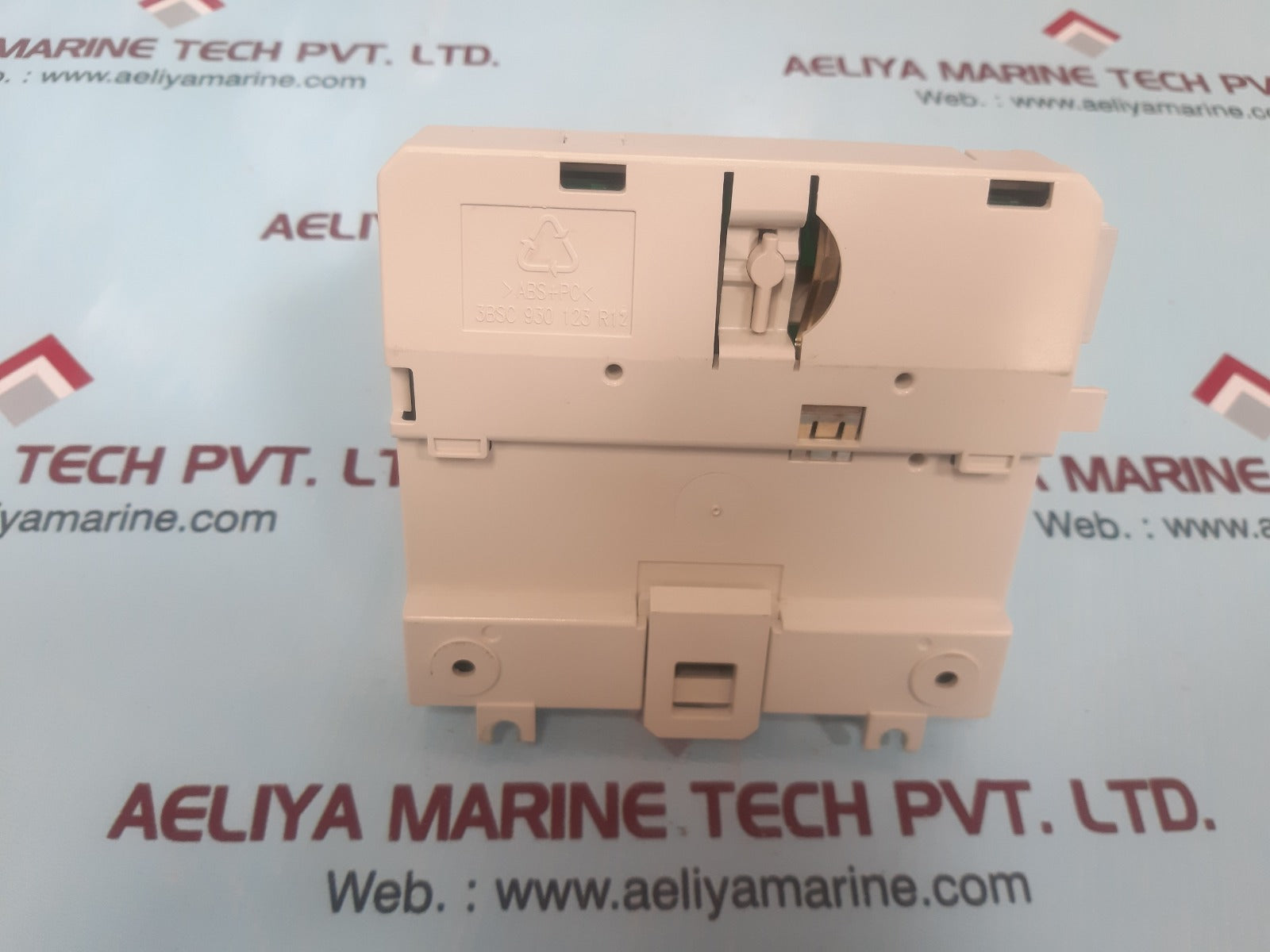 Abb ao820 3bse008546r1analog output module with 3bse013234r1 termination unit 