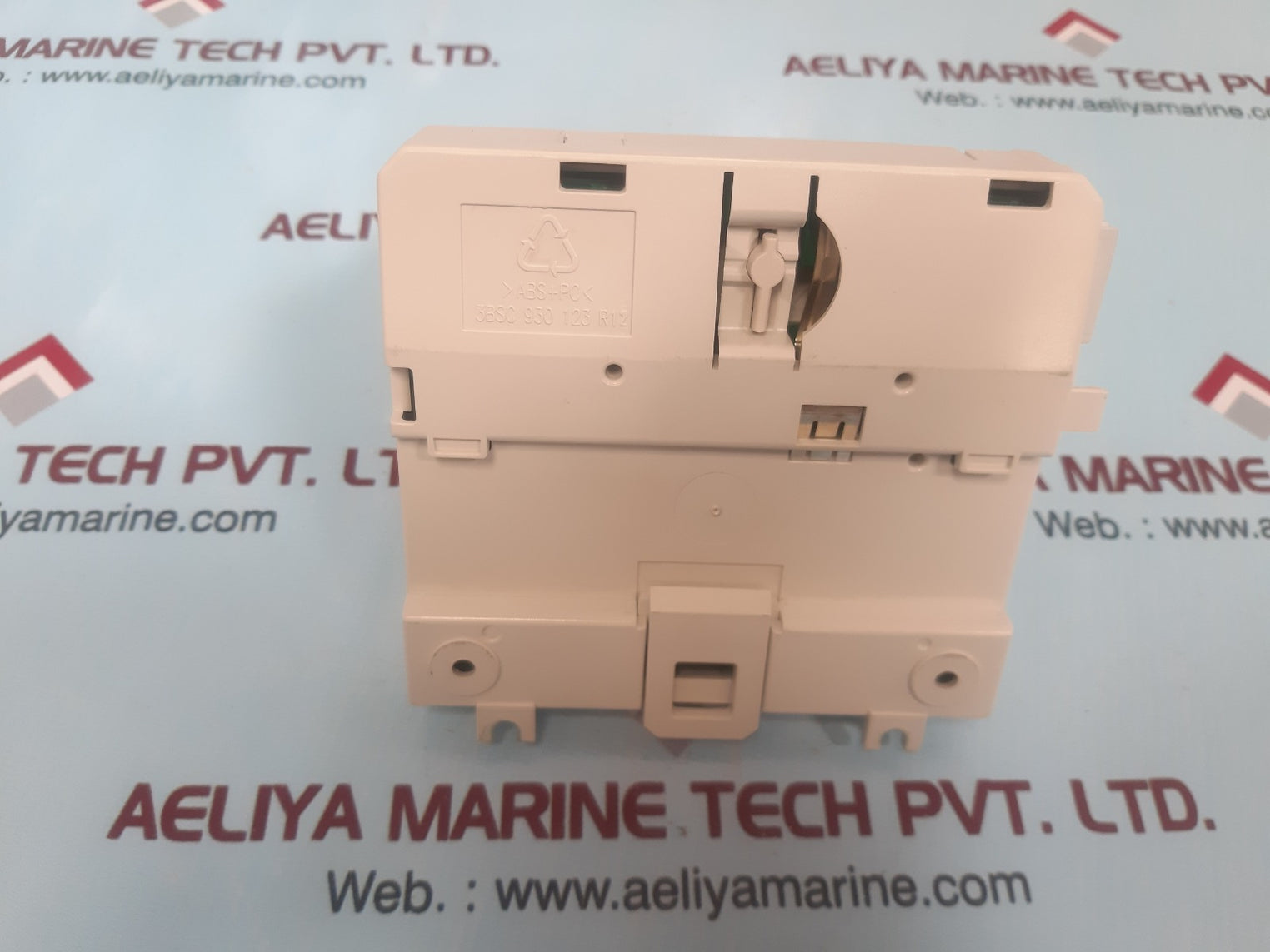 Abb ao820 3bse008546r1analog output module with 3bse013234r1 termination unit 