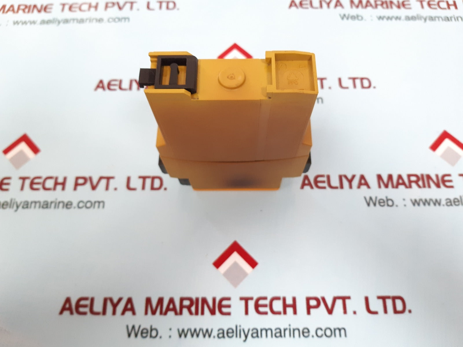 Pilz pze x4p safety relay 777585