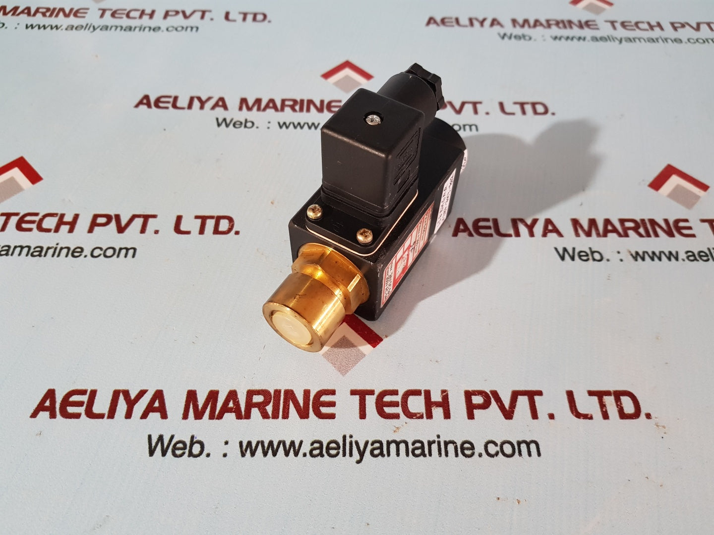 Liebherr h387-7053-802 pressure switch