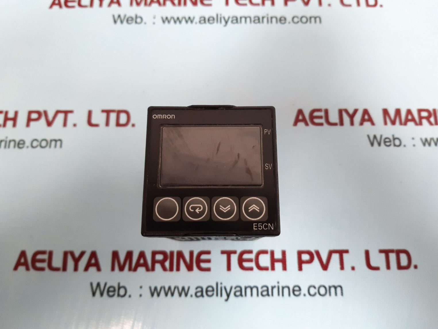 Omron e5cn-rtd temperature controller