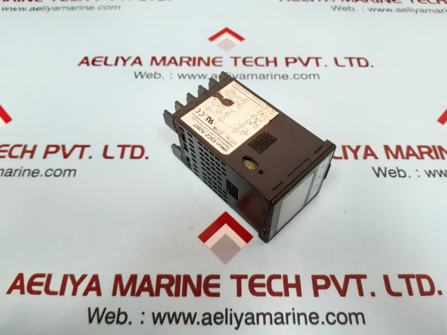 Omron e5cz-r2mt temperature controller