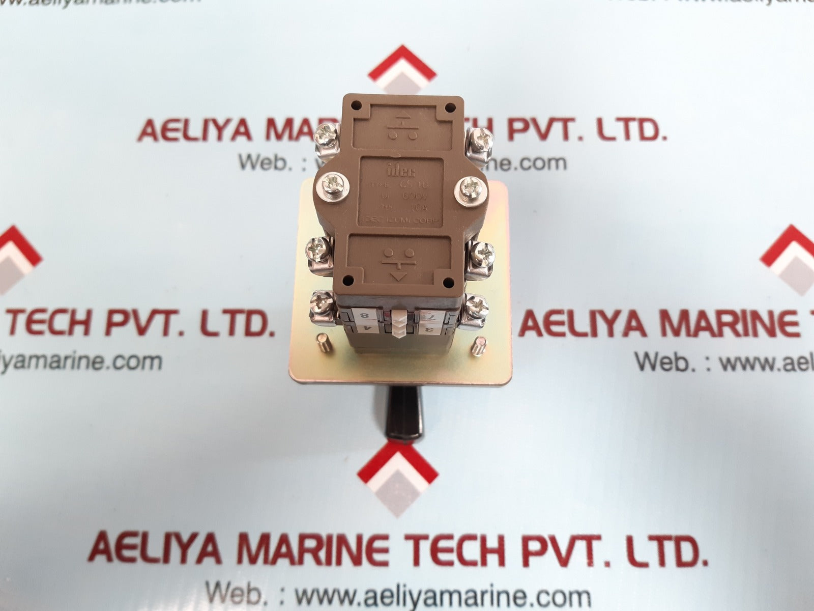 Idec cs-10 switch