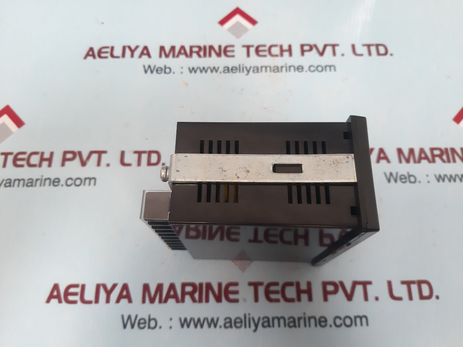 Tsuruga electric 482a-19-3 digital panel meter 